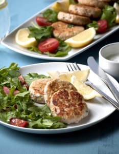 salmon fishcakes - thelastfoodblog.com